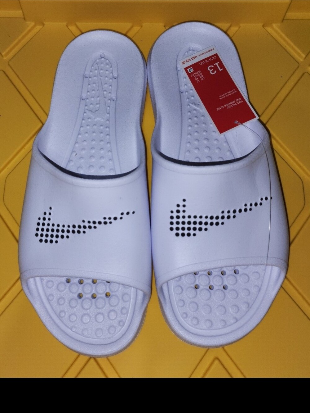 NEW WITH TAGS Nike Victori One Shower Slide Sz 13 White